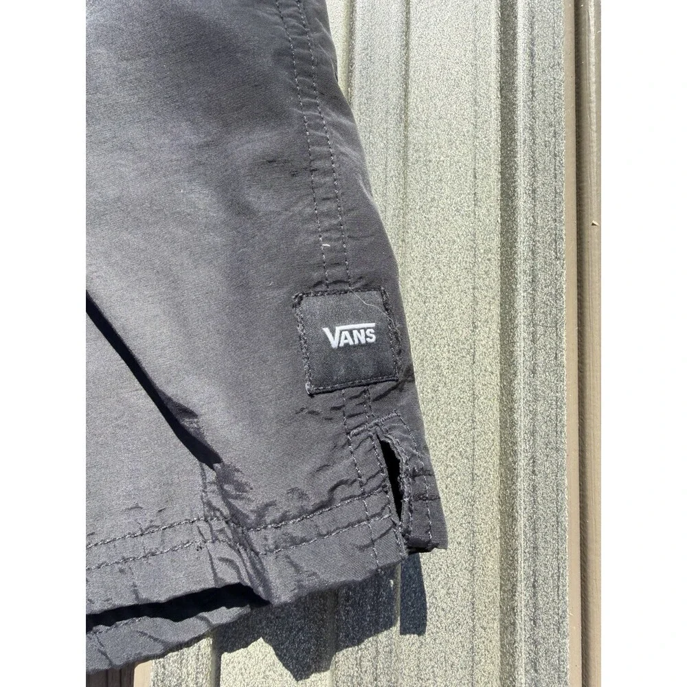 Men’s Black Vans Shorts Large